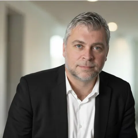 Arnaud Gauthier, International Sales Director on the Executive Committee of a tech industrial company